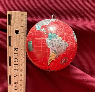 Mappamondo rosso