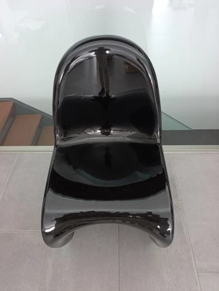 Silla de Diseño Negra