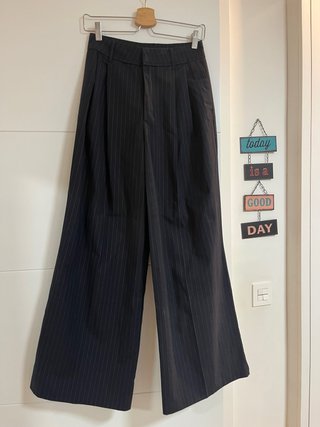 Pantalón de traje a rayas Zara