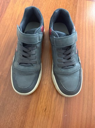Zapatos Geox niño azul y rojo talla 39