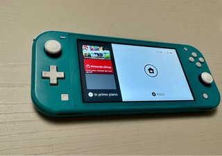 FIFA 22 Legacy Edition + Nintendo Switch lite blu