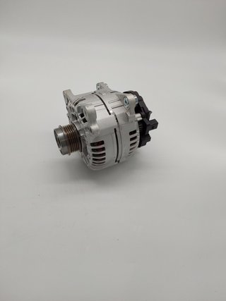 HELLA 8EL 011 710-471 Alternador - 14V - 120A