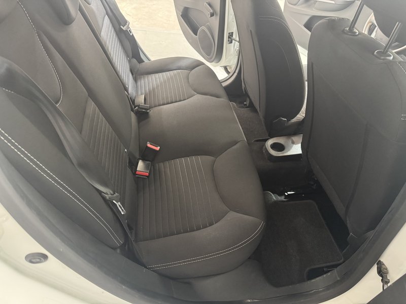 Renault Clio TCe eco2 Energy Limited 2016, foto 19