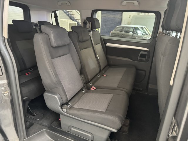 Peugeot Traveller Business BlueHDi 110KW (150CV) Standard