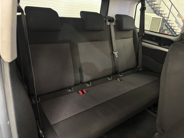 Peugeot Traveller Business BlueHDi 110KW (150CV) Standard