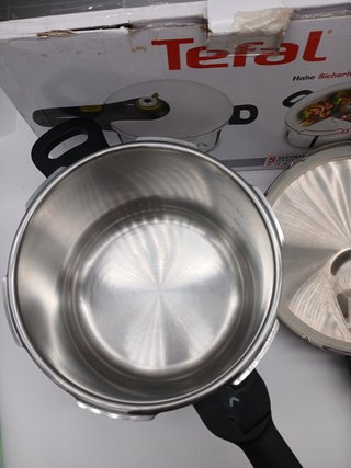 Tefal Secure 5 Neo - Olla a presión de 6L, Ahorro energético hasta 50%, cocción a presión, 2 program