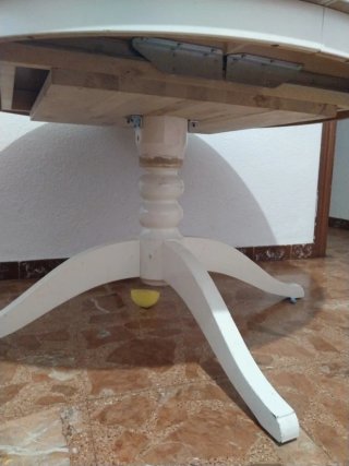 Mesa Redonda de Salón Blanca