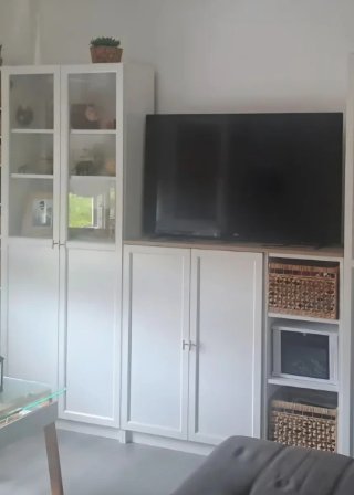 Mueble TV blanco y madera