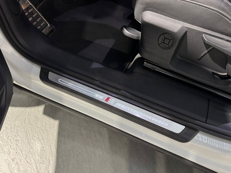 Audi Q3 S line 35 TDI 2021, foto 18