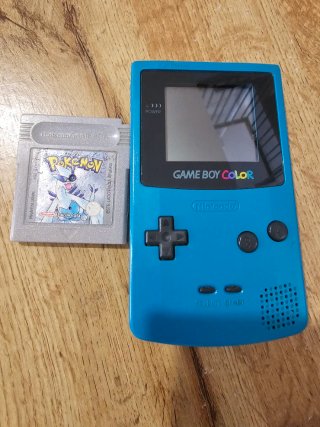Consola Game Boy Color + Pokémon Plata