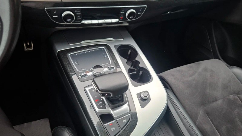 Audi Q7 2017, foto 16