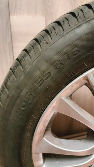 Llanta y neumático Alfa Romeo 159. Kit repuesto