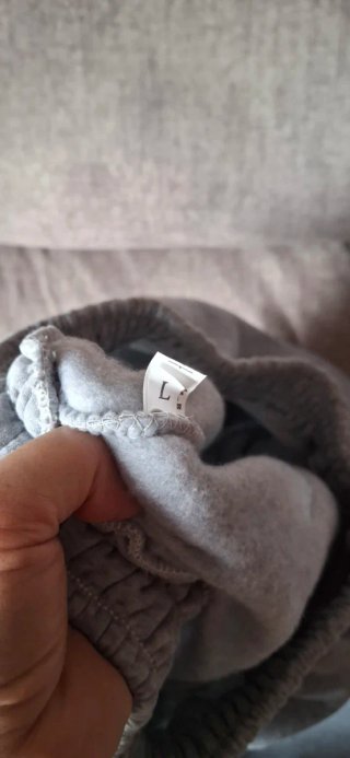 Sudadera con capucha negra