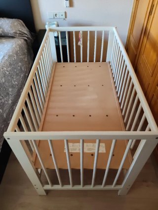 Cuna Gulliver IKEA blanca con colchón