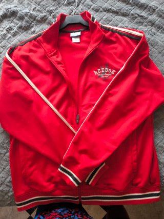 Chaqueta de chándal Reebok roja