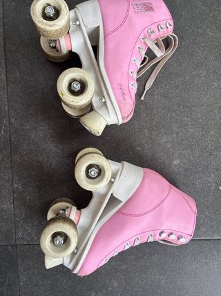 Patines de 4 ruedas rosas para niña