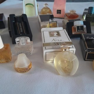 Colección 18 Minitallas  Perfumes