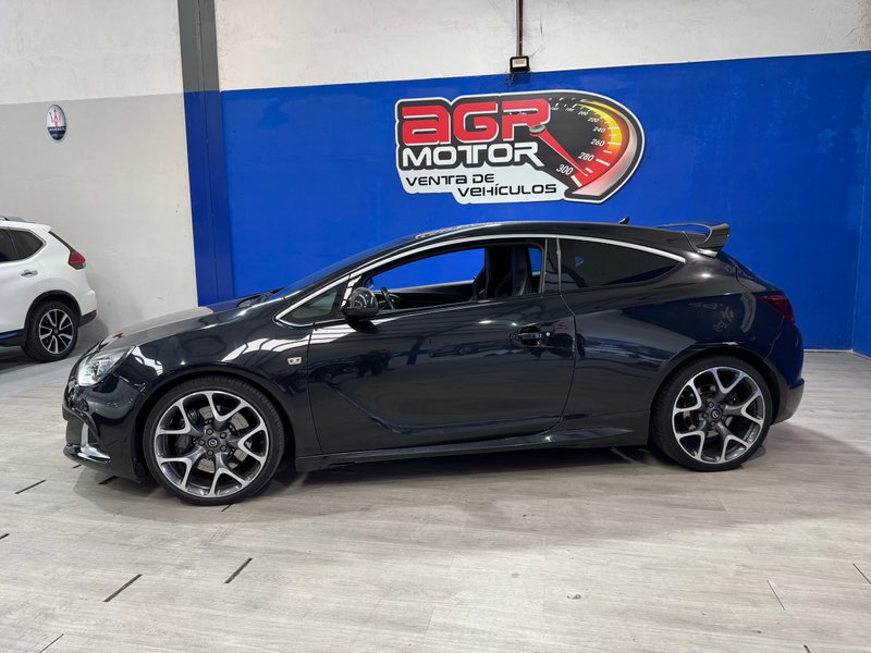 Opel Astra GTC 2.0 T S/S OPC 2012