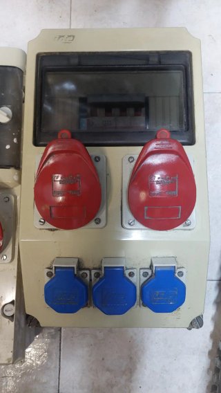 3 Cuadros Eléctricos Industriales IDE