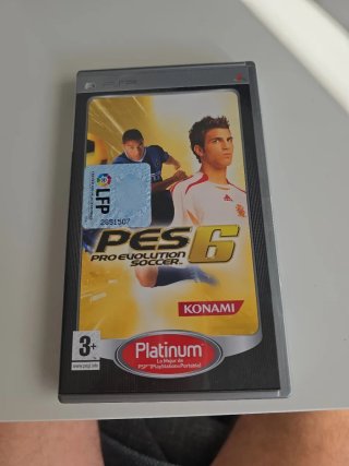 PES 6 (Pro Evolution Soccer) para PSP