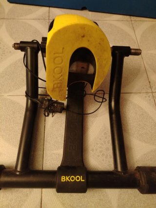 Rodillo de entrenamiento Bkool