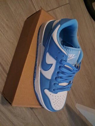 Zapatillas Azules y Blancas Talla 38