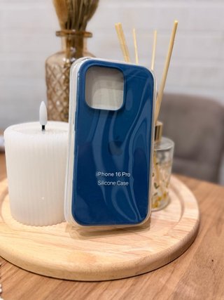 Cover Silicone Case per iPhone 16 Pro Rosa e blu