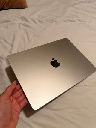 MacBook Air M5 16GB memory / 512GB storage