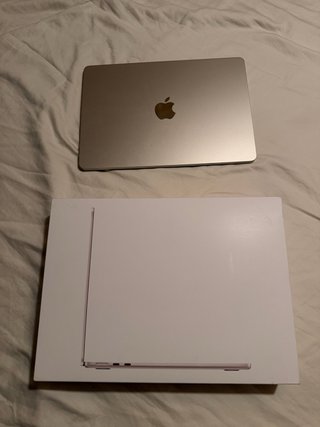 MacBook Air M5 16GB memory / 512GB storage