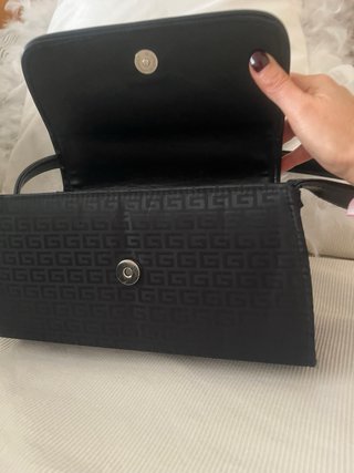Bolso de hombro Guess negro