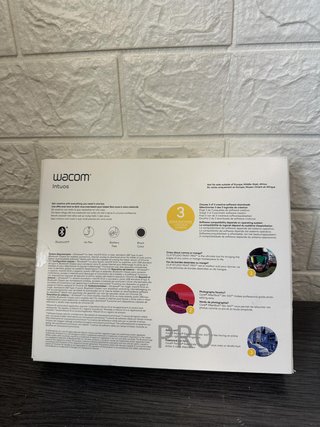 Tableta Gráfica Wacom Intuos Small con Lápiz Negro