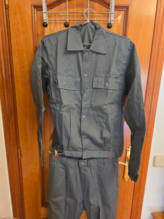 Conjunto de trabajo gris