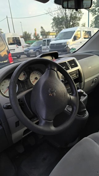 Peugeot Expert 2008