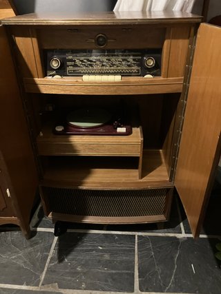 Radio Tocadiscos Antiguo