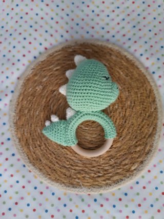Sonajero Dino Crochet Hecho a Mano