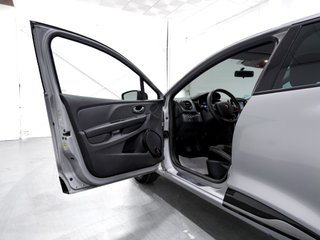 Renault Clio Limited TCe 66kW (90CV) -18