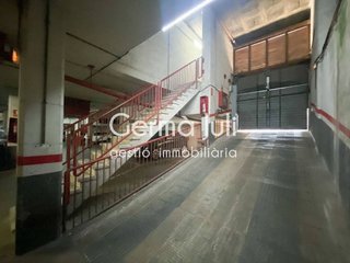 Garaje en venta en Centre en Badalona