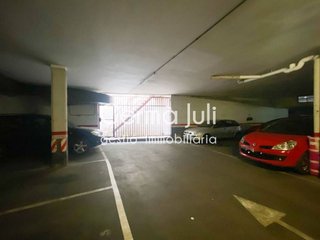 Garaje en venta en Centre en Badalona