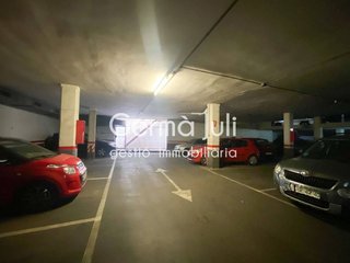 Garaje en venta en Centre en Badalona