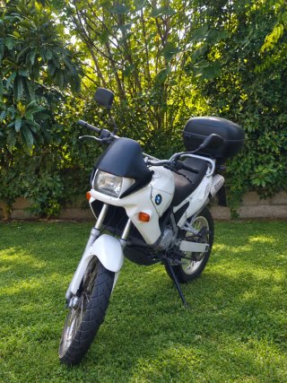 Moto BMW F650 Adventure Blanca