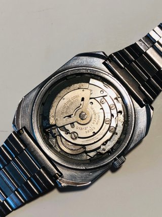 Reloj Seiko 5 TV Screen Negro Automático 1983