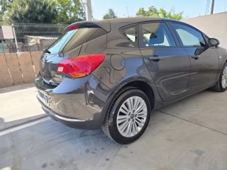 Opel Astra 2014 5 Puertas Diesel