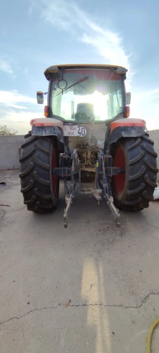 Tractor Kubota MX135