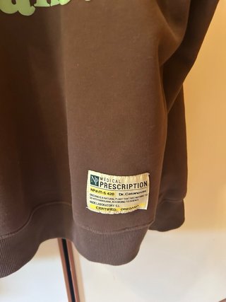 Sudadera Nude Project