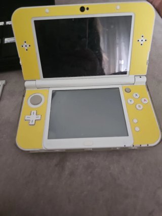 New Nintendo 3DS XL Animal Crossing Edition