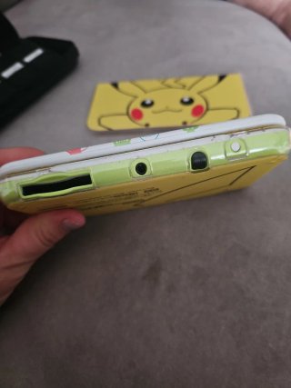 New Nintendo 3DS XL Animal Crossing Edition