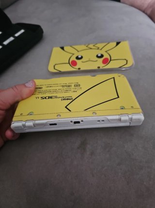 New Nintendo 3DS XL Animal Crossing Edition