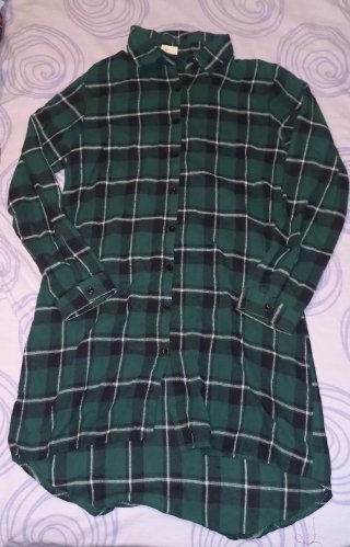 Camisa over size de cuadros verde y negra