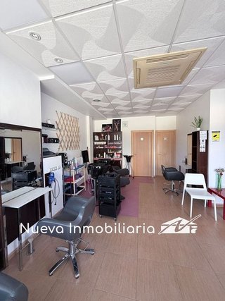 Local comercial en venta en San Gonzalo en Linares