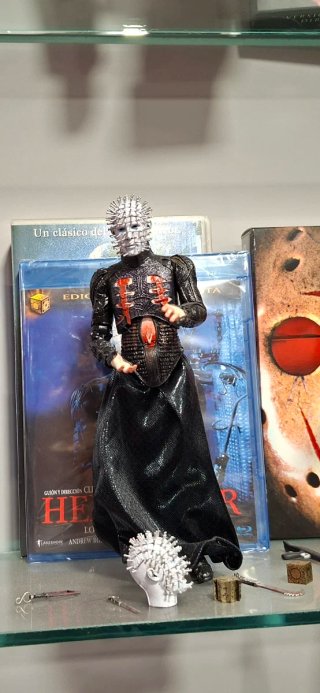 Figura Ultimate Pinhead Neca